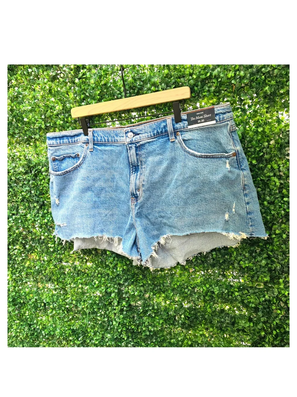 Abercrombie & Fitch Curve Love The Mom Short High Rise Distressed Denim 20